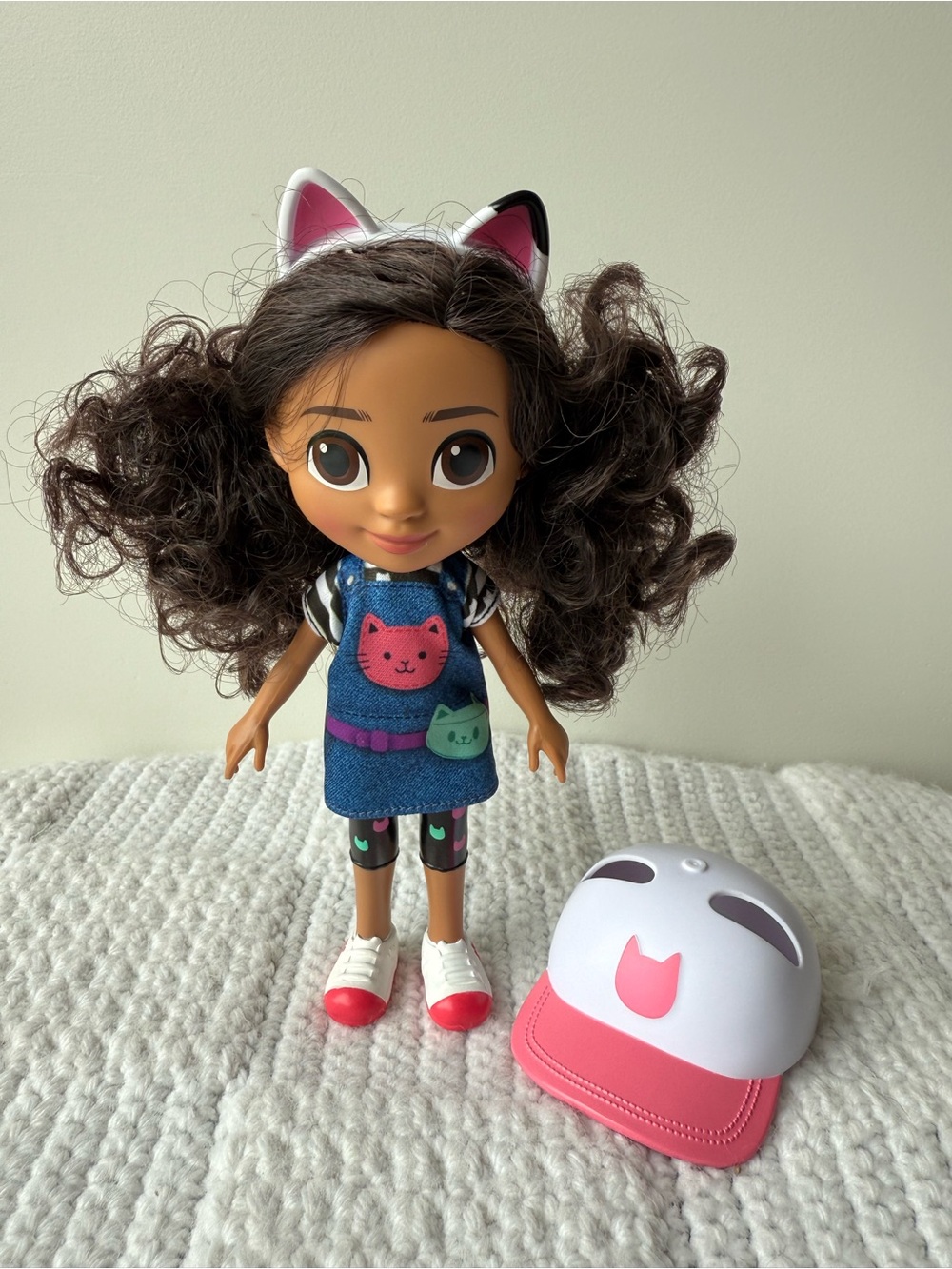 Gabby's Dollhouse 8-inch Gabby Girl Travel Edition